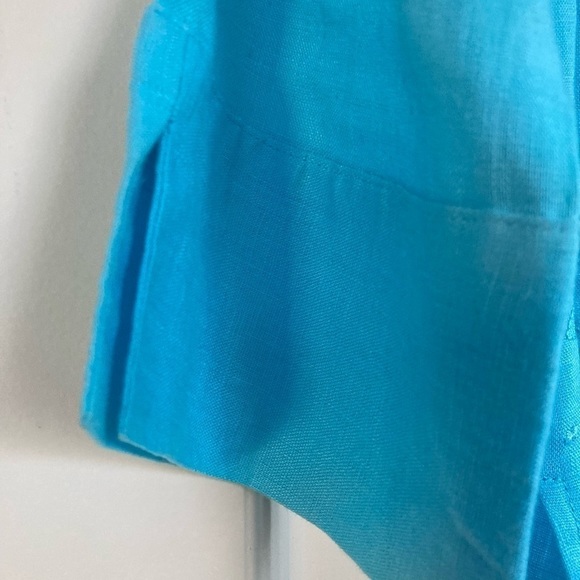 Laura Petites Blue Linen Embroidered Button Down, Collared Shirt. Size M - Picture 5 of 8